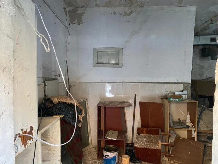 Продаются 2 (два) Здания и 3 (три) нежилых помещения,               г. Красноярск, ул. Малиновского, 19